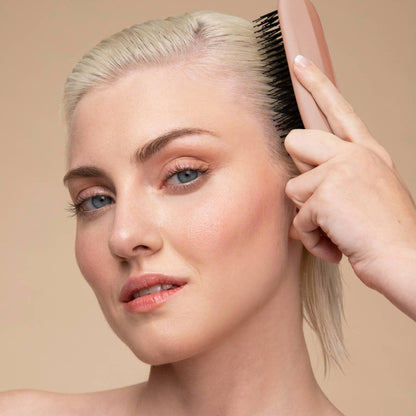 KITSCH Scalp Renewal Exfoliating Scalp Brush in Terracotta